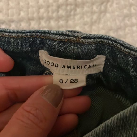 Good American Jeans - Picture 4 of 5